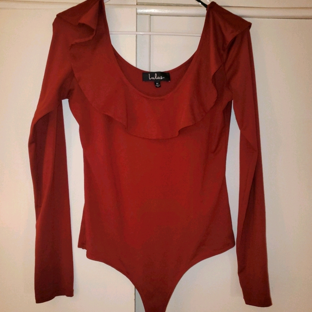 LULUS ruffle scoop neck bodysuit